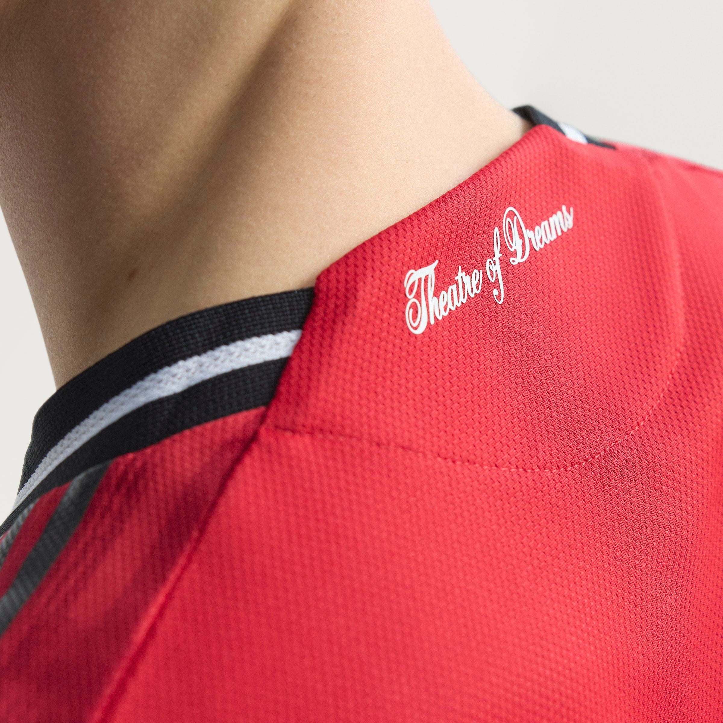 Manchester United 2025/26 Home Straight Fit Stadium Jersey