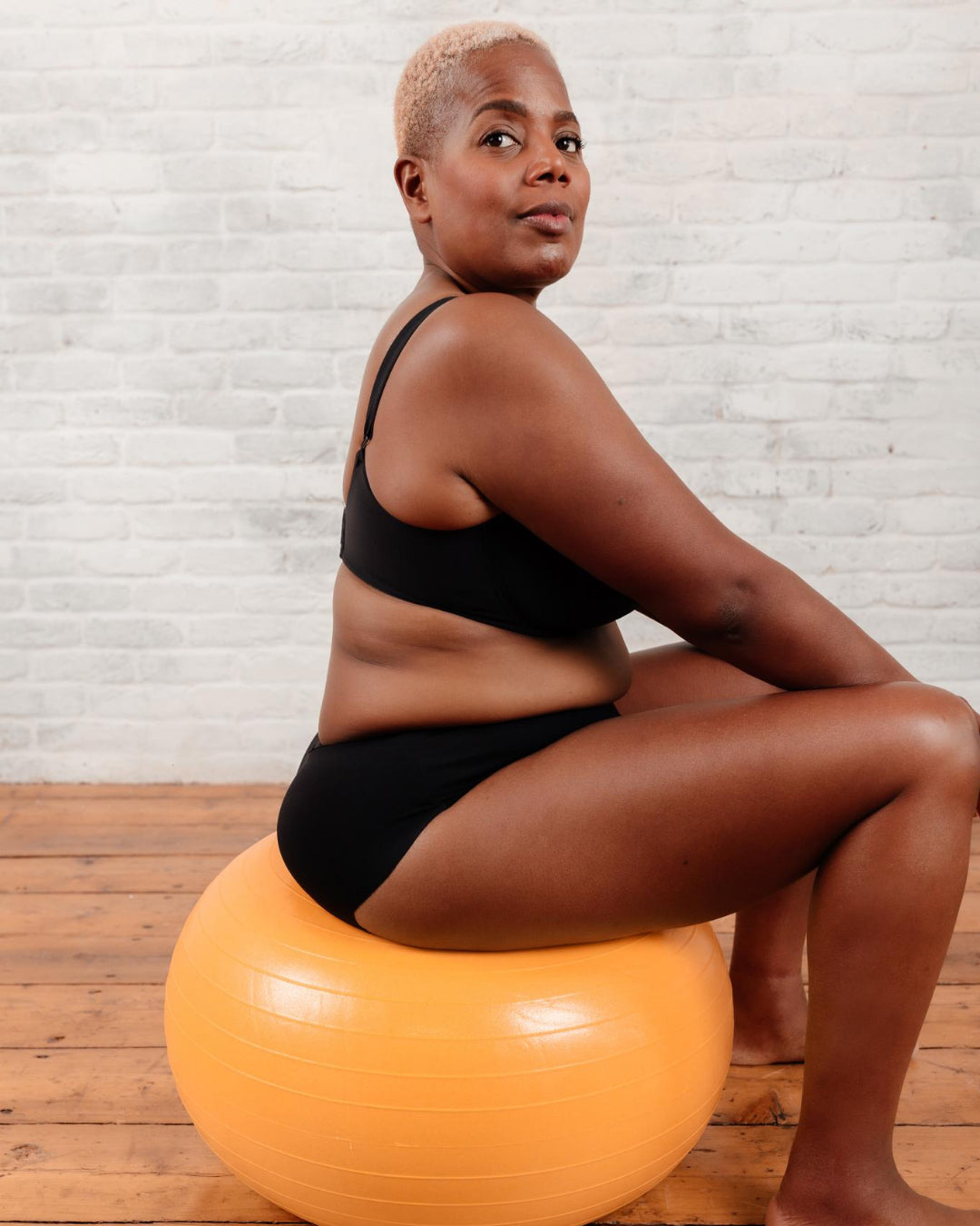 NIXI BODY THE SUSIE BLACK